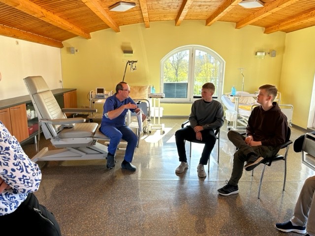 Boys' Day 2023 at MVZ Diaverum Stralsund